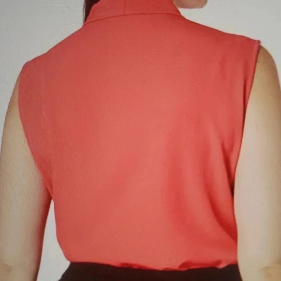 CALVIN KLEIN WOMEN'S SLEEVELESS BLOUSE - Picture 3 of 4